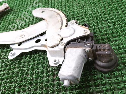 Used Front left window mechanism Front left window mechanism SUZUKI SWIFT III (MZ, EZ) 1.6 (RS416, RR 416, ZC31S) (125 hp) 35780544 35780544