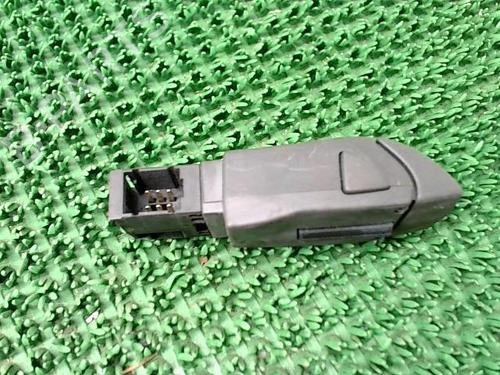 switch-renault-trafic-iii-van-fg_-2014-30051960 main image