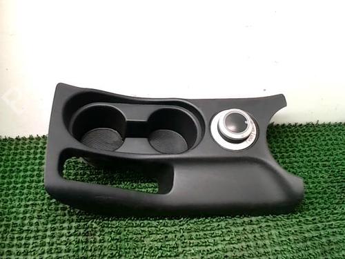 Used Middle console Middle console MITSUBISHI OUTLANDER II (CW_W) 2.0 DI-D (CW8W) (140 hp) 29884338 29884338