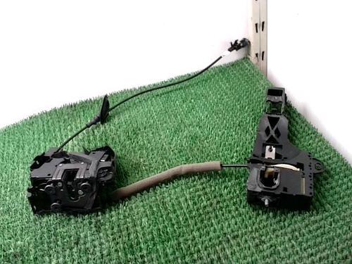 Used Front right lock RENAULT MEGANE IV Hatchback (B9A/M/N_) 1.5 Blue dCi 115 (B9A6) (116 hp) 22092235