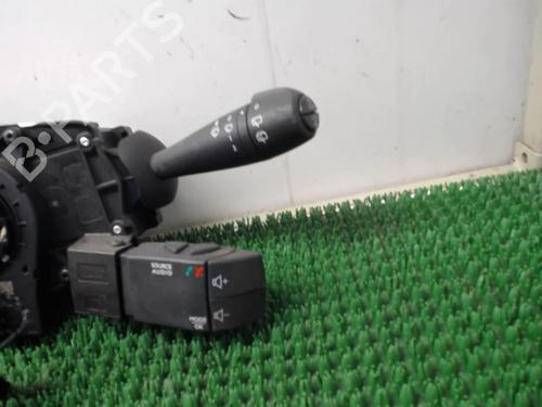 Used Steering column stalk RENAULT CLIO IV (BH_) 1.5 dCi 75 (75 hp) 25262171