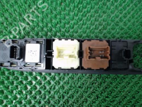 Used Left front window switch RENAULT CLIO IV (BH_) 1.5 dCi 90 (90 hp) 22084720