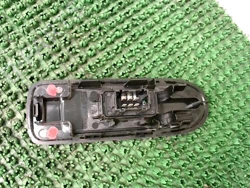 Used Right front window switch Right front window switch CITROËN C3 II (SC_) 1.1 i (60 hp) 34432862 34432862