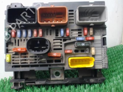 Used Fuse box Fuse box PEUGEOT 308 I (4A_, 4C_) 1.6 HDi (90 hp) 22086360 22086360