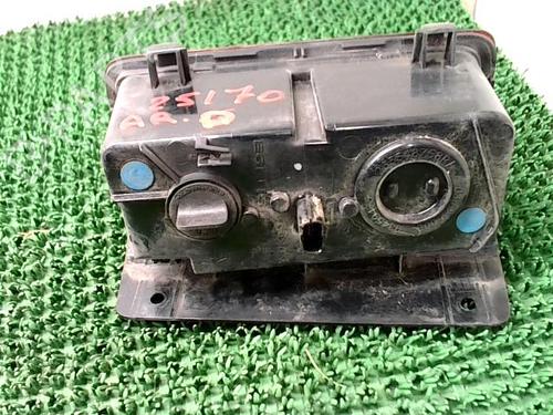 rear-fog-light-renault-trafic-iii-van-fg_-2014-24498256 main image