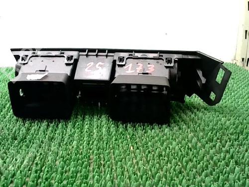 air-vent-opel-meriva-a-mpv-x03-2003-2004-2005-2006-2007-2008-2009-2010-29039658 main image