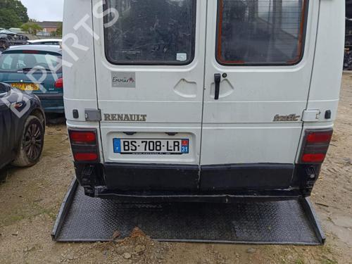 Brugte RENAULT TRAFIC Bus (T_, P_, V_) 1.9 D 2013532