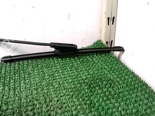 Used Front windshield wiper arm Front windshield wiper arm RENAULT CLIO IV Grandtour (KH_) 1.2 16V (73 hp) 21565090 21565090