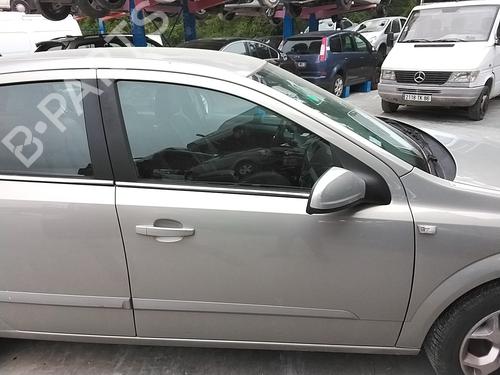 Used Right front door Right front door OPEL ASTRA H (A04) 1.9 CDTI (L48) (150 hp) 35926180 35926180