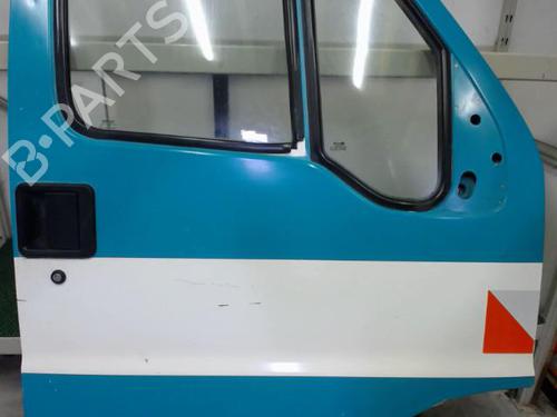 Used Right front door Right front door 22087371 22087371