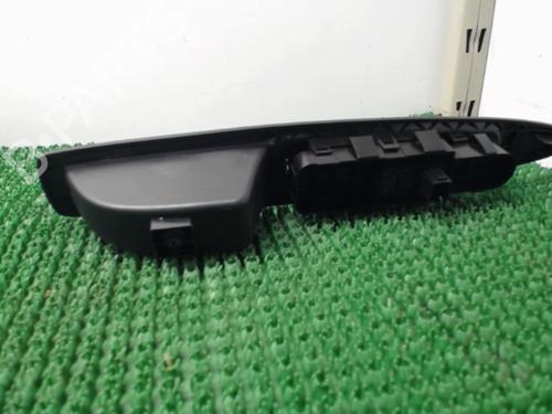 Used Right front window switch Right front window switch CITROËN C4 Coupe (LA_) 2.0 HDi (136 hp) 22076461 22076461