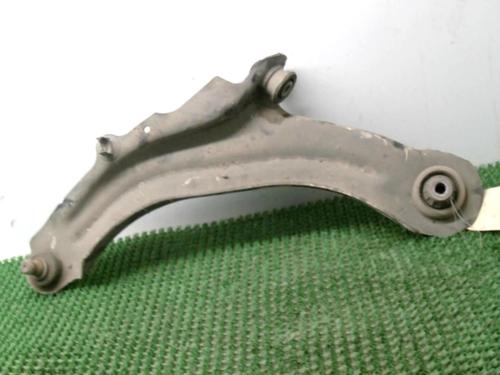 Used Left front suspension arm RENAULT MEGANE II Estate (KM0/1_) 1.6 (113 hp) 22078715