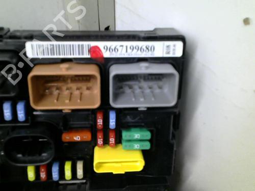 Fuse box CITROËN C3 II (SC_) 1.2 VTi 82 | BP31700484E1