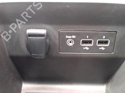 Used Middle console Middle console RENAULT CLIO V (B7_) 1.5 Blue dCi 100 (B7AD) (101 hp) 26296219 26296219