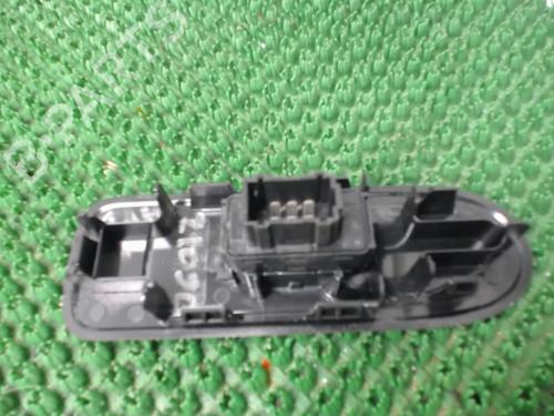 Used Right front window switch Right front window switch CITROËN C3 II (SC_) 1.2 VTi 82 (82 hp) 22080728 22080728