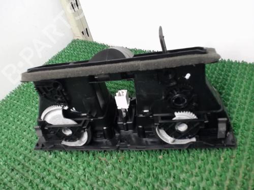 Used Air vent VW GOLF VI (5K1) 1.6 TDI (105 hp) 22080657