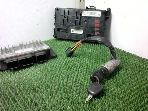 Used Electronic module RENAULT CLIO II (BB_, CB_) 1.5 dCi (B/C2J) (68 hp) 31842622
