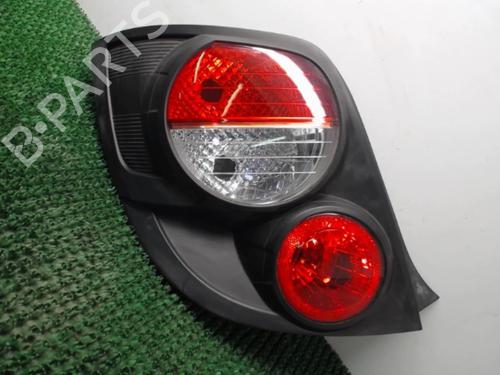 Used Left taillight CHEVROLET AVEO Hatchback (T300) 1.2 (69 hp) 22081261