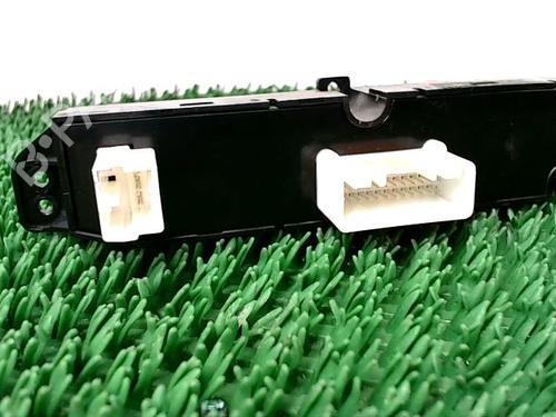 Przełącznik świateł awaryjnych KIA CEE'D Hatchback (ED) 1.6 CRDi 115 | BP30500087I22