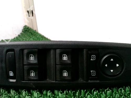 Left front window switch RENAULT GRAND SCÉNIC III (JZ0/1_) 1.5 dCi (JZ09, JZ0D, JZ10, JZ14, JZ1G, JZ29, JZ2C) | BP29924888I27