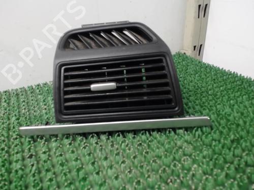 Used Air vent FIAT GRANDE PUNTO (199_) 1.3 D Multijet (199.AXD11, 199.AXD1A, 199.AXD1B,... (90 hp) 22081029