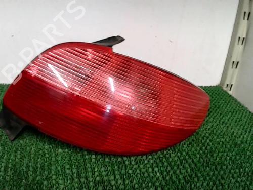 Used Right taillight PEUGEOT 206 Hatchback (2A/C) 1.4 i (75 hp) 22092208