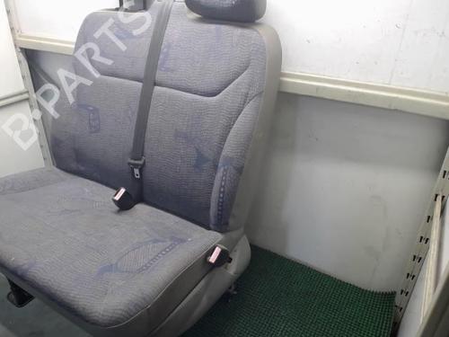 Used Right front seat RENAULT TRAFIC II Van (FL) 1.9 dCi 80 (FL0B) (82 hp) 22088319