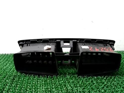 air-vent-renault-megane-iii-hatchback-bz01_-b3_-2008-24531696 main image