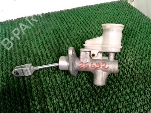 Used Brake master cylinder MITSUBISHI L200 / TRITON (KA_T, KB_T) 2.5 DI-D 4WD (KB4T) (136 hp) 29884386