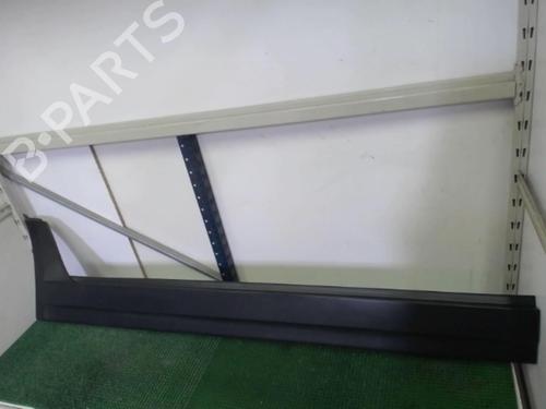 Used Right sideskirt BMW X3 (E83) 2.0 d (150 hp) 22084457