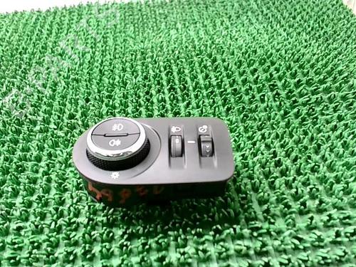 Used Switch OPEL ASTRA K Sports Tourer (B16) 1.5 CRDI (35) (122 hp) 22090202