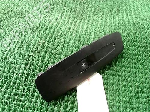 Used Right front window switch RENAULT MEGANE IV Hatchback (B9A/M/N_) 1.5 dCi 110 (B9A3) (110 hp) 29918042