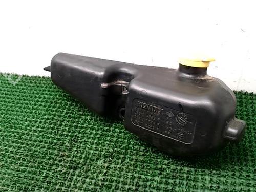 Used Windscreen washer tank DACIA SANDERO II 1.5 dCi 75 / Blue dCi 75 (B8JW, B8M4, B8AH, B8M7, B8M6) (75 hp) 29817112