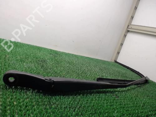 Used Front windshield wiper arm PEUGEOT 5008 (0U_, 0E_) 1.6 HDi (114 hp) 22084868