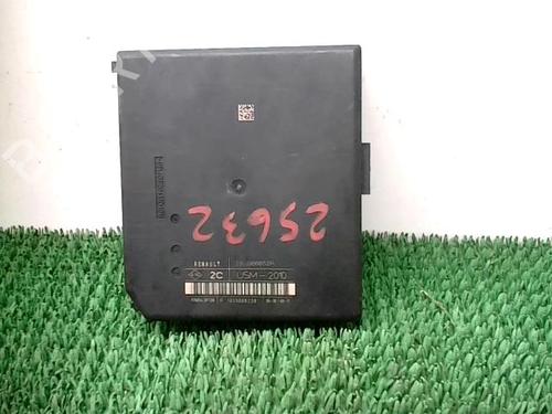 Used Fuse box RENAULT MASTER III Van (FV) 2.3 dCi 145 FWD (FV0E, FV0F, FV0H, FV02, FV0M, FV0S,... (146 hp) 28496848