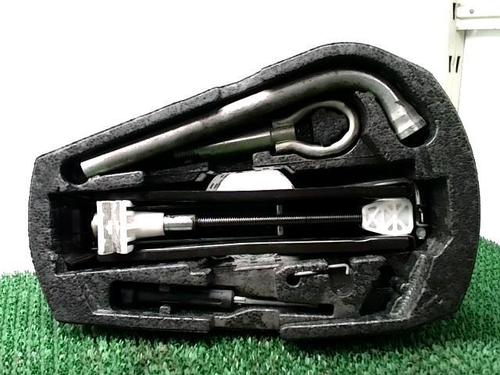 Used Jack Kit VW POLO V (6R1, 6C1) 1.2 TDI (75 hp) 22091196