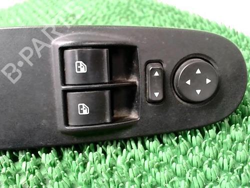 Used Left front window switch Left front window switch FIAT PUNTO EVO (199_) 1.3 D Multijet (84 hp) 22090582 22090582