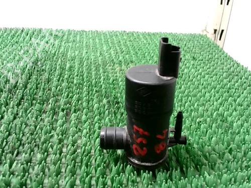 Used Washer pump CITROËN C4 III (BA_, BB_, BC_) BLUEHDI 110 (BBYHSA) (110 hp) 30628942