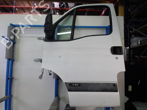 Used Left mirror RENAULT MASTER II Van (FD) 2.8 dTI (114 hp) 22082153