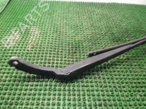 Used Front windshield wiper arm RENAULT CLIO IV (BH_) 1.5 dCi 75 (75 hp) 25262186