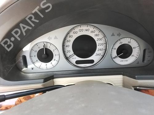 Used Instrument cluster Instrument cluster MERCEDES-BENZ E-CLASS (W211) E 320 CDI (211.026) (204 hp) 35780824 35780824