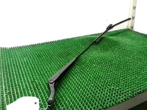 Used Front windshield wiper arm CITROËN C3 III (SX) 1.5 BlueHDi 100 (SXYHYP, SXYHTU) (102 hp) 30597241