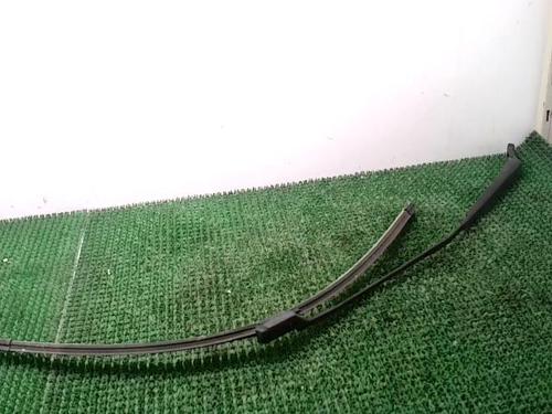 Used Front windshield wiper arm PEUGEOT 3008 I MPV (0U_) 1.6 HDi (112 hp) 22090024