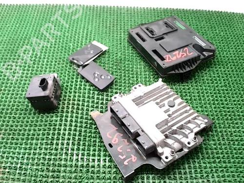 Used Electronic module RENAULT MEGANE III Hatchback (BZ0/1_, B3_) 1.5 dCi (86 hp) 29984587