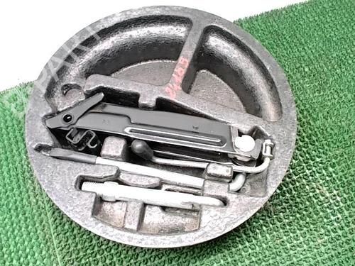 Used Jack Kit Jack Kit MITSUBISHI COLT VI (Z3_A, Z2_A) 1.3 (Z21A) (95 hp) 28487485 28487485