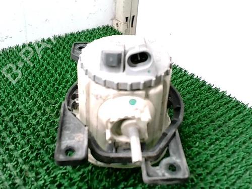 left-front-fog-light-fiat-doblo-cargo-263_-20-d-multijet-0000051814483-2010-20976635 main image