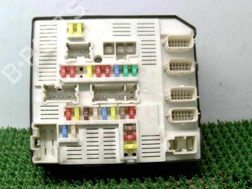 Used Fuse box RENAULT MEGANE III Grandtour (KZ0/1) 1.5 dCi (KZ1M, KZ1W, KZ0R) (106 hp) 22078654