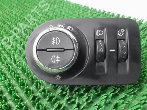 Used Headlight switch OPEL CORSA D (S07) 1.3 CDTI (L08, L68) (75 hp) 22084050