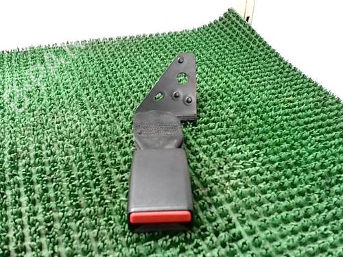 Seat buckle PEUGEOT 208 I (CA_, CC_) 1.6 HDi / BlueHDi 75 | BP21491838I32 