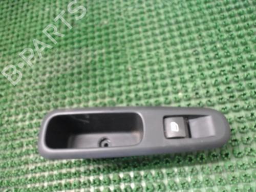 Used Right rear window switch PEUGEOT 5008 (0U_, 0E_) 2.0 HDi 150 / BlueHDi 150 (150 hp) 22082231